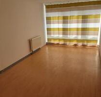 Ruhige 3 ZKB mit Balkon, Stellplatz, Bushaltestelle und Waldlage - Dillingen (Saar)