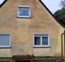 Haus mit Scheune - 69.000,00&nbsp;EUR Kaufpreis, ca.&nbsp; 110,00&nbsp;m&sup2; in Uffenheim (PLZ: 97215)