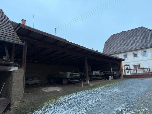 Foto - Überdachte Stellplätze für Traktor, Anhänger oder kleine wohnmo