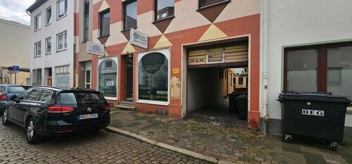 Foto - Nachmieter für Gewerbliche mit Halle und Parkplatz