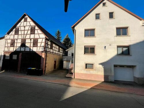 Foto - Wohnhaus Scheune Nebengebäude - 123.456,00 EUR Kaufpreis,