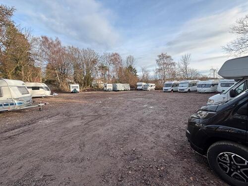 Foto - Stellplatz für Wohnwagen und Wohnmobile