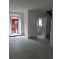 Wohnung 100m² 3 Zimmer - 700,00&nbsp;EUR Kaltmiete, ca.&nbsp; 100,00&nbsp;m&sup2; in Floß (PLZ: 92685)
