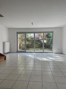 Foto - gepflegtes Reihenmittelhaus zentral Rottenburg Terasse Garten