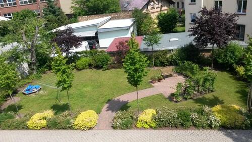 Foto - helle 1-R-Whg mit Fußbodenheizung und sichtbaren Dachbalken