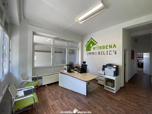 Foto - Bürofläche mit Parkplätzen im Stadtzentrum zu vermieten!