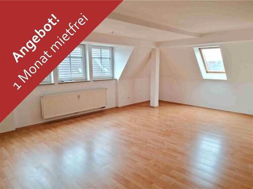 Foto - +++ Exklusive DG-Wohnung mit großem Wohnzimmer in ruhiger Lage von Pölbitz +++