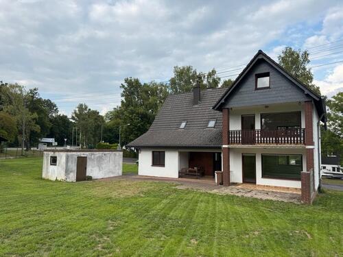 Foto - Zweifamilienhaus mit großzügigem Grundstück in Flammersfeld
