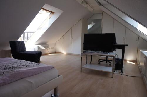 Foto - Dachgeschoßwohnung in Wiesbaden zur Miete