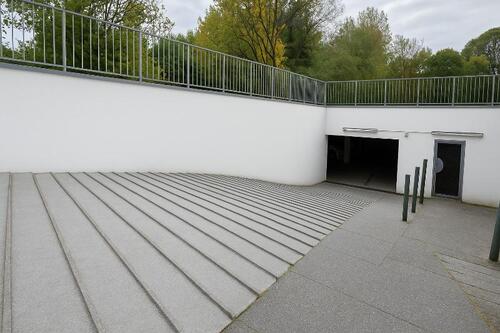 Foto - Tiefgaragenstellplätze sofort verfügbar!