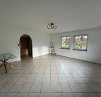 Moderne 3-Zimmer-Wohnung mit Balkon und Stellplatz zu vermieten - Laubach