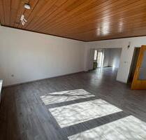 4ZKB Wohnung 100qm in Borken OT zu vermieten - Borken (Hessen)