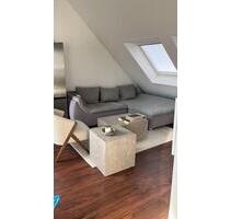 Dachgeschosswohnung zu vermieten möglich ab 01.05. - Köln Nippes