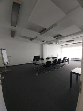 Foto - Helle Gewerbeflächen in Wolfsburg zu vermieten.