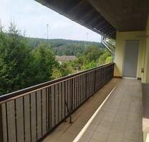 4-Zimmer-Obergeschosswohnung mit Balkon, Talblick und Garten - Eiterfeld
