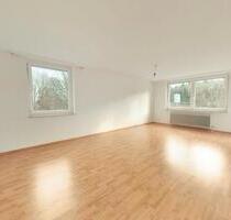 Helle 3-Zimmer-Wohnung mit 2 Balkonen in ruhiger Waldrandlage - Reutlingen Orschel-Hagen