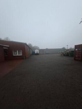 Foto - Halle Lagerhalle Werkhalle Werkstatt Stellplätze Unterstellung