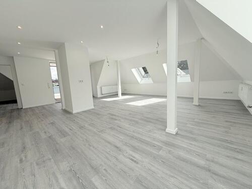 Foto - 5-Zi.-Mietwohnung mit Dachloggia am Meierteich!