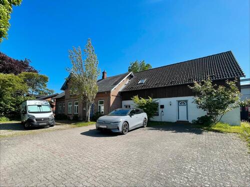 Foto - 7 Zimmer Mehrfamilienhaus, Wohnhaus zum Kaufen in Husby