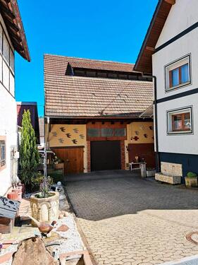 Foto - 15 Zimmer Mehrfamilienhaus, Wohnhaus zum Kaufen in Friesenheim