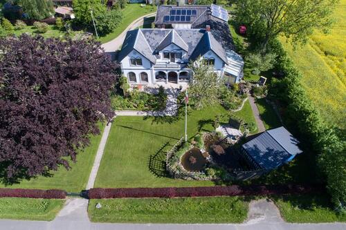 Foto - Stilvolles, laufend unterhaltenes Landhaus mit Loftwohnung