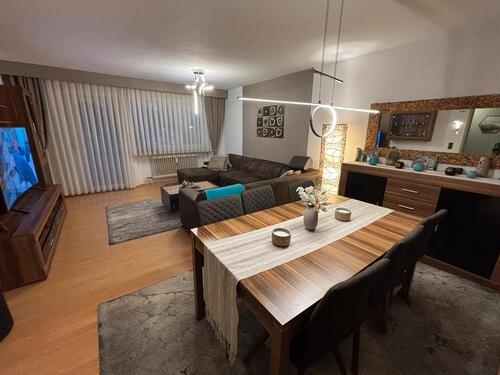 Foto - Helle 3-Zimmer-Wohnung mit Balkon und Stellplatz nur an Privat!