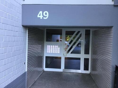 Foto - Zwei-Zimmer-Wohnung mit Balkon & Schwimmbad! Solingen Wald