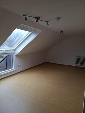 Foto - 3 Zimmer Dachgeschoßwohnung zur Miete in Würzburg