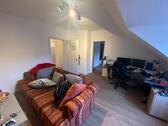 Foto - 2 Zimmer Dachgeschoss Wohnung - 450,00&nbsp;EUR Kaltmiete, ca.&nbsp; 44,00&nbsp;m&sup2;