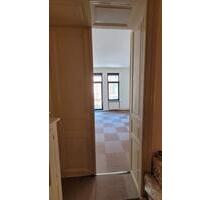 Zentrale große 5-Zimmer Wohnung - Wiesbaden Südost