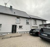 2 Häuser ca. 220 m² Garage, Garten und Büro Viel Platz! - Langenhahn