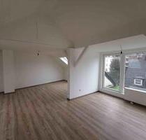 Helle Dachgeschoßwohnung mit sonniger Loggia - Wuppertal Gemarkung Barmen