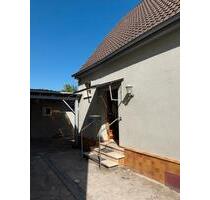Wohnhaus mit Nebengebäude zur Vermietung - Lampertheim