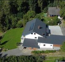Traumhaftes Einfamilienhaus in idyllischer Lage mit 6.417qm Grund - Loitzendorf