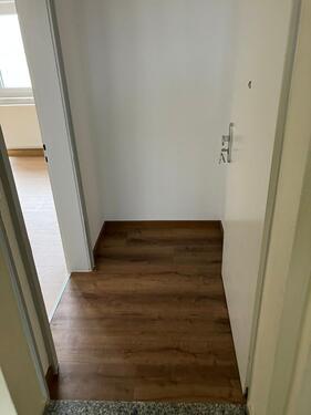 Foto - Bezugsfertig. NEU! Top saniert! Alles neu. 2-Zimmer-Wohnung zu vermieten!