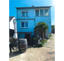 Freistehendes Ein- Zweifamilienhaus auf 785 m² großem Grundstück - Gau-Algesheim