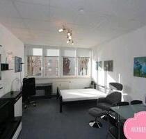 ein möbliertes, geräumiges und sehr helles Studio in Nürnberg