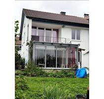 Zweifamilienhaus in ruhiger Lage. - Alpirsbach