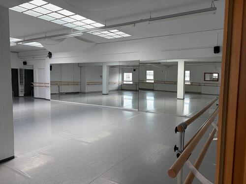 Foto - Biete Tanzstudio Untermiete Vormittags & Wochenende