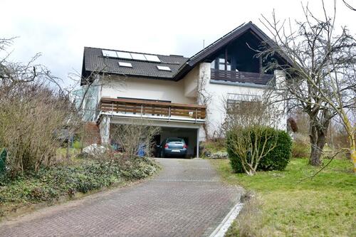 Foto - Großzügiges Ein-Zweifamilienhaus mit vielen Möglichkeiten