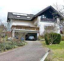 Großzügiges Ein-Zweifamilienhaus mit vielen Möglichkeiten - Sinn