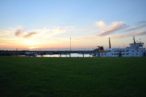 Foto - Nordsee Norddeich Ferienwohnung direkt hinter dem Deich!!!!