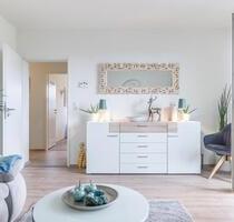 Gut geschnittene helle 3 ZKB Wohnung mit Balkon und EBK ab 1.7. - Wiesbaden Nordost