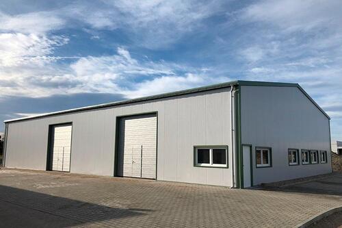 Foto - Lagerhallen zu vermieten - 1.800,00&nbsp;EUR Kaltmiete, ca.&nbsp; 1.600,00&nbsp;m&sup2;