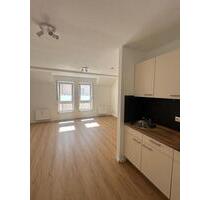 Sofort verfügbar: Renovierte Single-Wohnung in zentraler Lage von Bad Vilbel