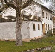 Geräum.,unterkellertes Haus mit Doppelgarage und Hofstelle - Parsberg