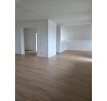 Moderne 3,5 Zimmer-DG-Wohnung - Perfekt für Singels und Paare - Eutingen im Gäu