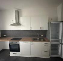 ***2 Zimmer-Wohnung mit Balkon, neuer EBK inkl. Spülmaschine, Bad mit Wanne und Dusche!*** - Chemnitz Ebersdorf