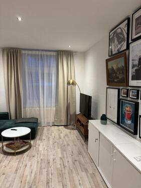 Foto - MÖBLIERTE 2,5 Zimmer Altbau Wohnung mit Balkon in Oberhausen City