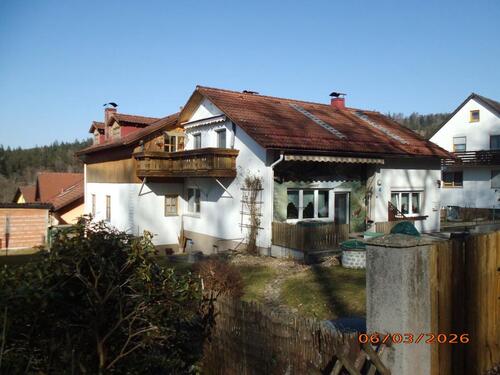 Foto - Einfamilienhaus idyllisch gelegen mit Garten